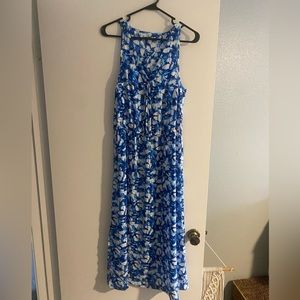 Maxi dress- light weight with cinching at waist